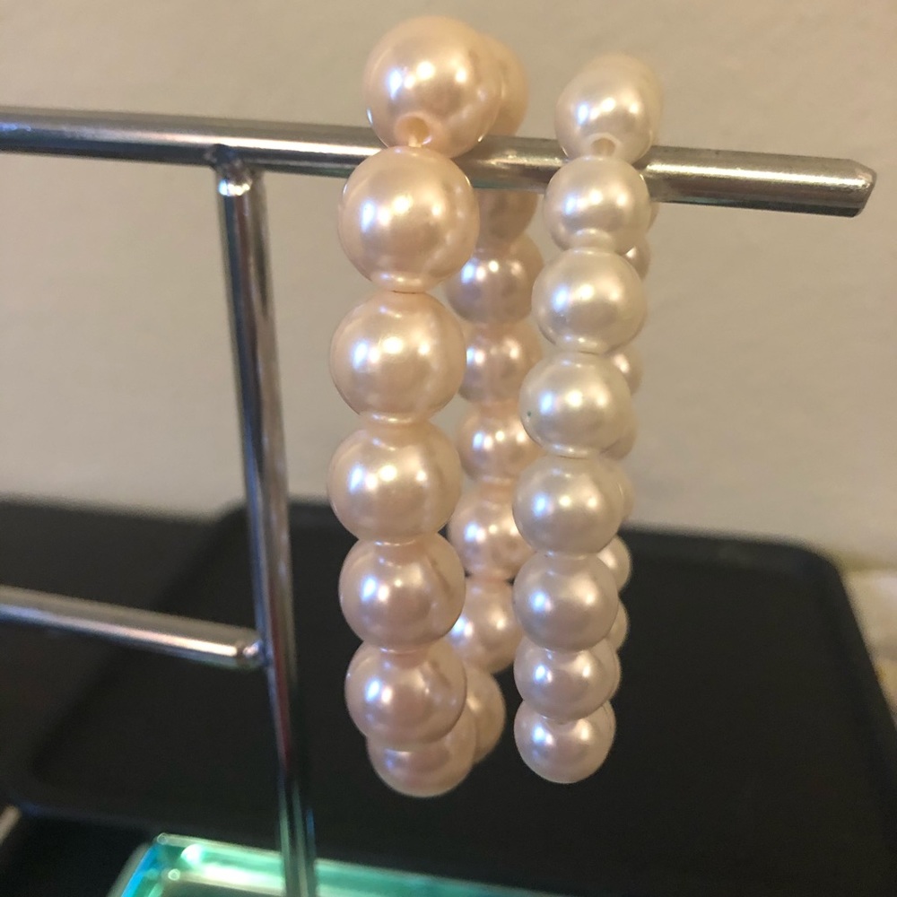 Pearl bracelets